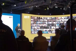 Community Event im Studio4.DIGITAL Bühne aus Zuschauersicht