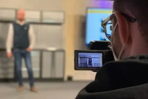Professionelle Videoproduktion bei GO4IT Kamera im Fokus