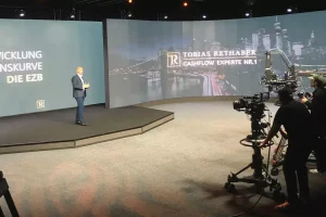 Tobias Rethaber während der Aufnahme eines Onlinekurses