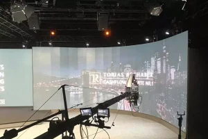 Tontechnik und Kamera während der Aufnahme eines Events