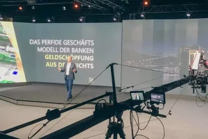 Aufnahme mit Sicht auf Kamera während eines Events